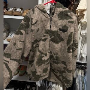 Essientals Camo 1/2 Zip with Hood